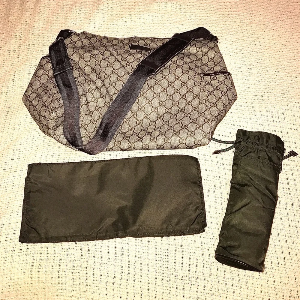 💎 GG Supreme 💎 Coated Gucci laptop Diaper Bag - Picture 7 of 15